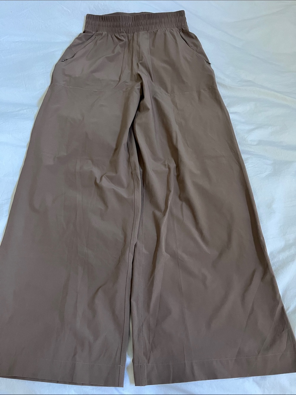 Swift Mid-Rise Wide-Leg Pant in beige Taupetastic size 6